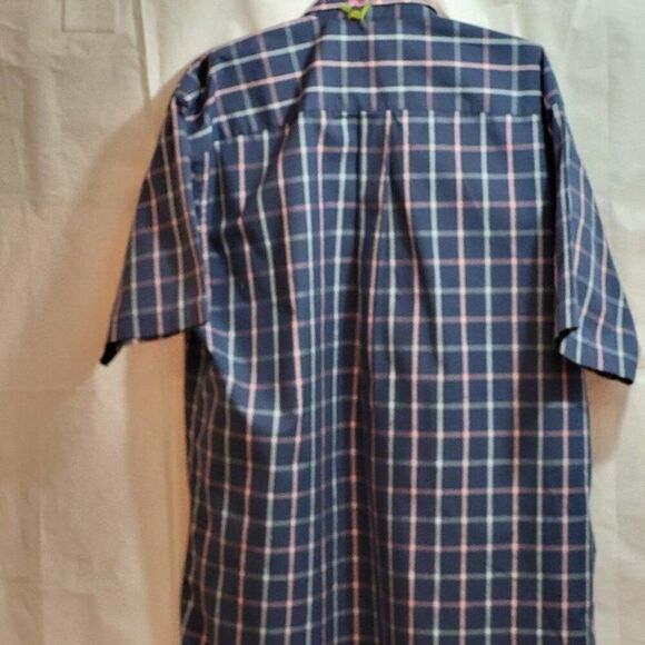 Jos A Banks, Not Worn Blue and Pinl Short Sleeve Shirt Size L - Picture 2 of 5